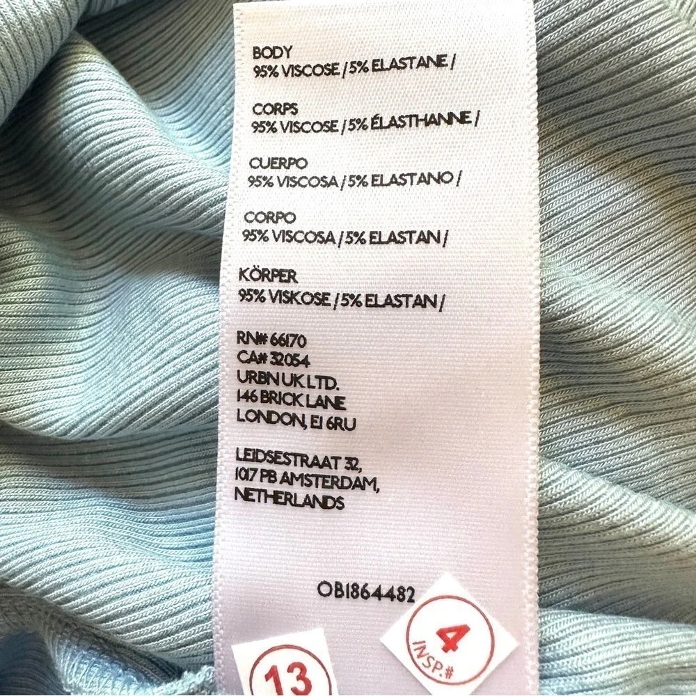 BDG Urban Outfitters Blue Ribbed V-Neck Shannen Top Size M - Picture 8 of 9